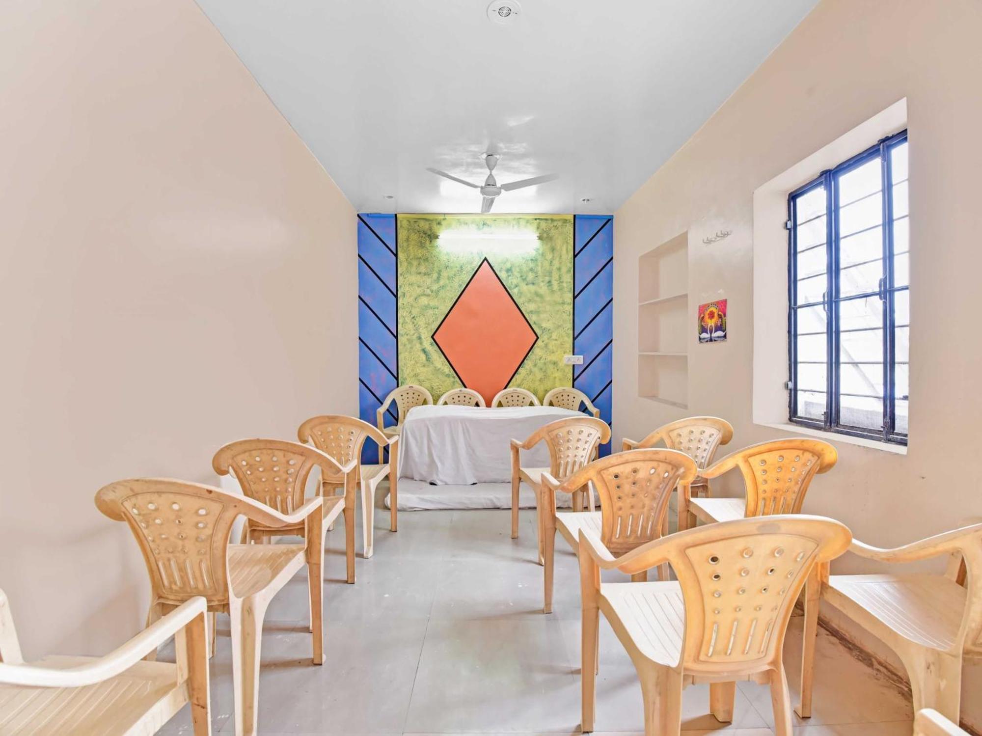 Oyo 85212 Hotel Vaibhav Аджмер Экстерьер фото